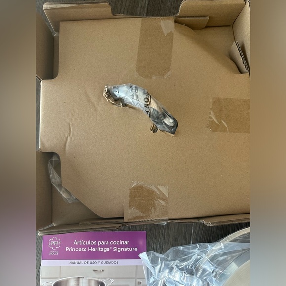 Princess House  9" Nonstick Griddle with Glass Lid / New in Box - Picture 3 of 5